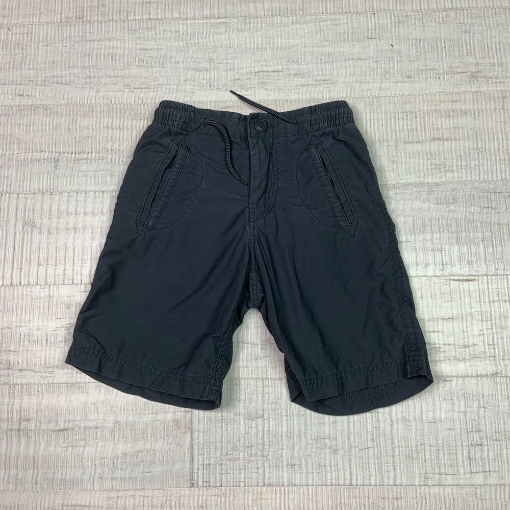 Gap Kids size 6-7 black shorts